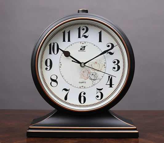 Fashionable Quartz Pendulum Desk Clock for Living Room