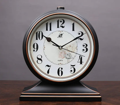 Fashionable Quartz Pendulum Desk Clock for Living Room
