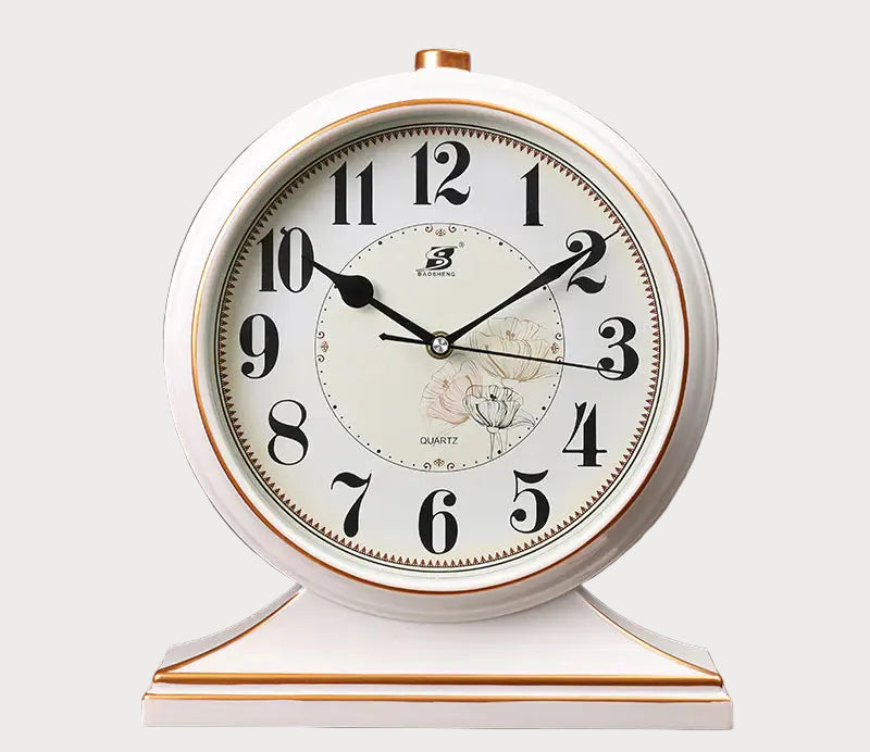 Fashionable Quartz Pendulum Desk Clock for Living Room