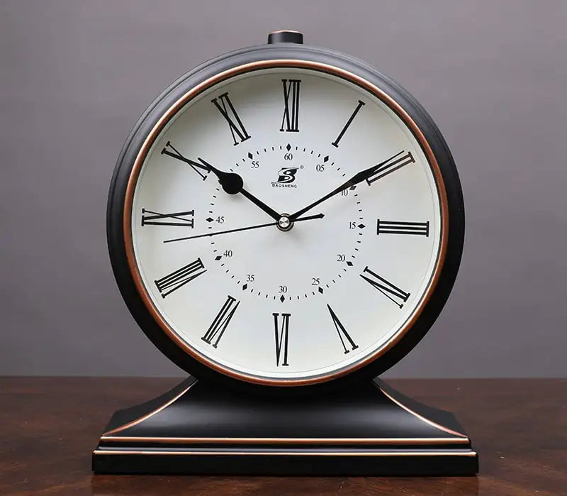 Fashionable Quartz Pendulum Desk Clock for Living Room