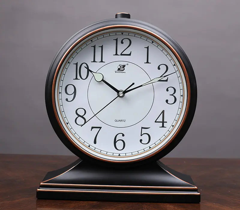 Fashionable Quartz Pendulum Desk Clock for Living Room